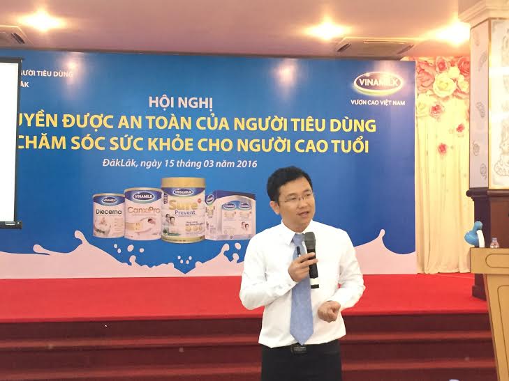 Vinamilk[-]tiếp[-]tục[-]chăm[-]sóc[-]sức[-]khỏe[-]cho[-]hơn[-]1.300[-]người[-]cao[-]tuổi